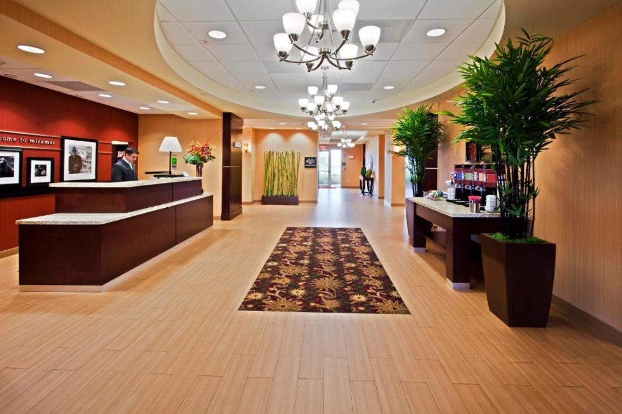 Hampton Inn & Suites Fort Lauderdale - Miramar Exterior foto